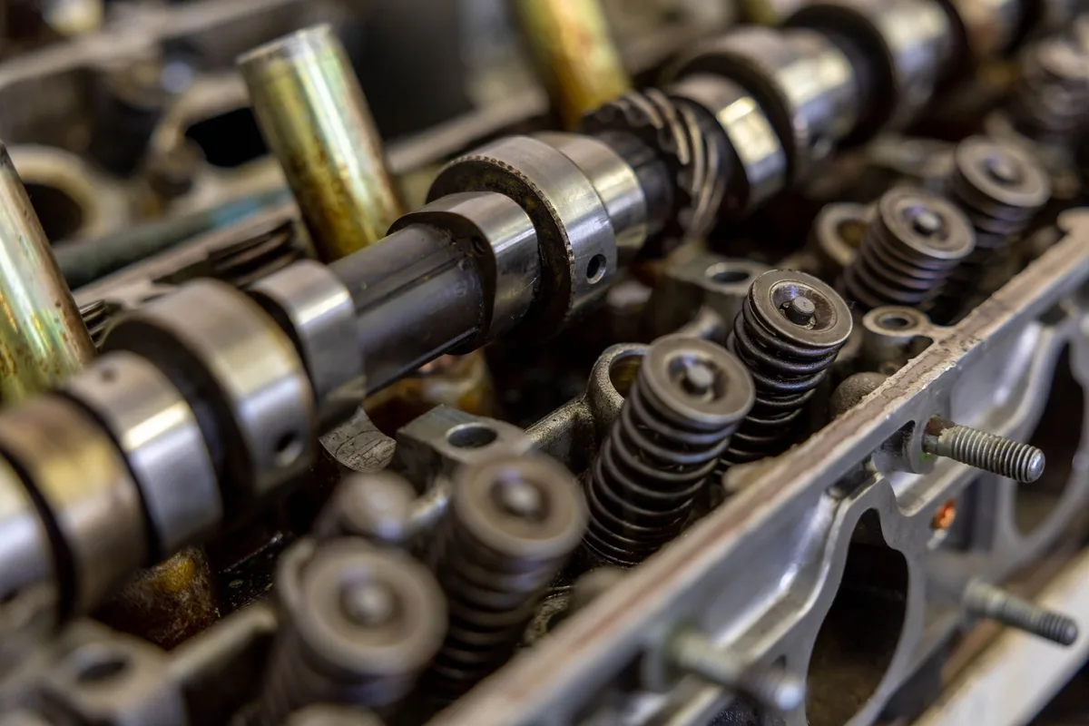 Motor Performansı ve Aktarma: Önemli Parçalar